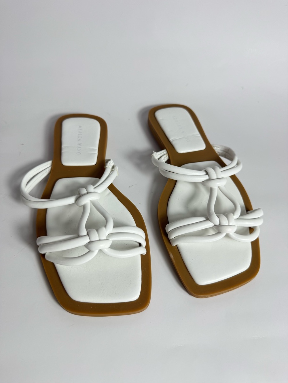 White Knotted Strap Slide Sandals with Tan Trim